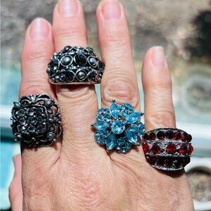 NEW Gorgeous vintage look colorful rhinestones ring set